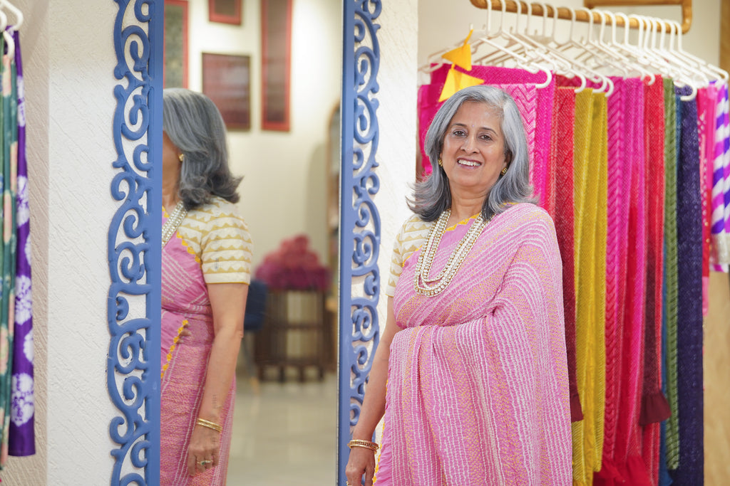 LIGHT PINK LINES AND DOTS SILK BANDHANI SAREE