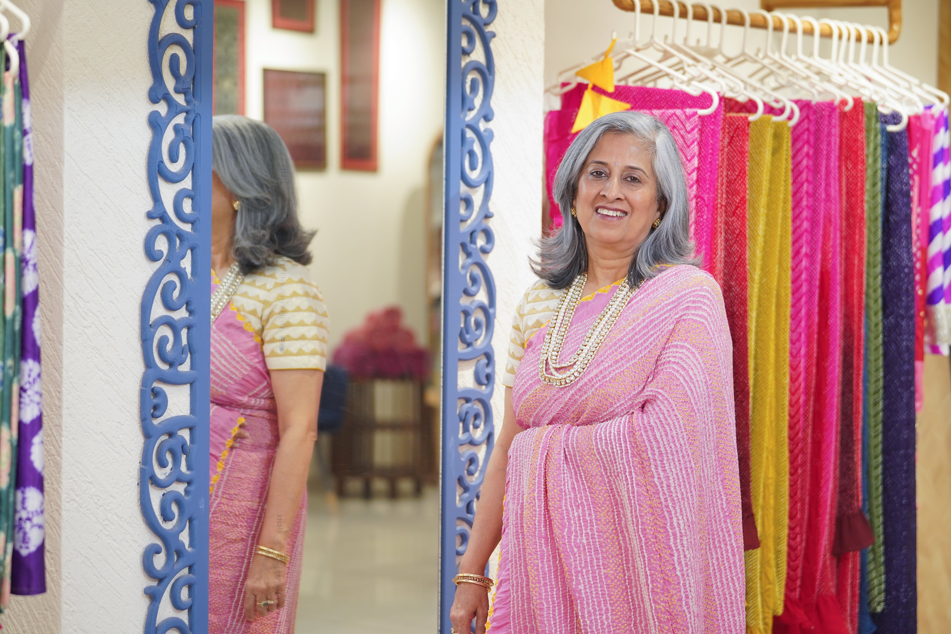 LIGHT PINK LINES AND DOTS SILK BANDHANI SAREE