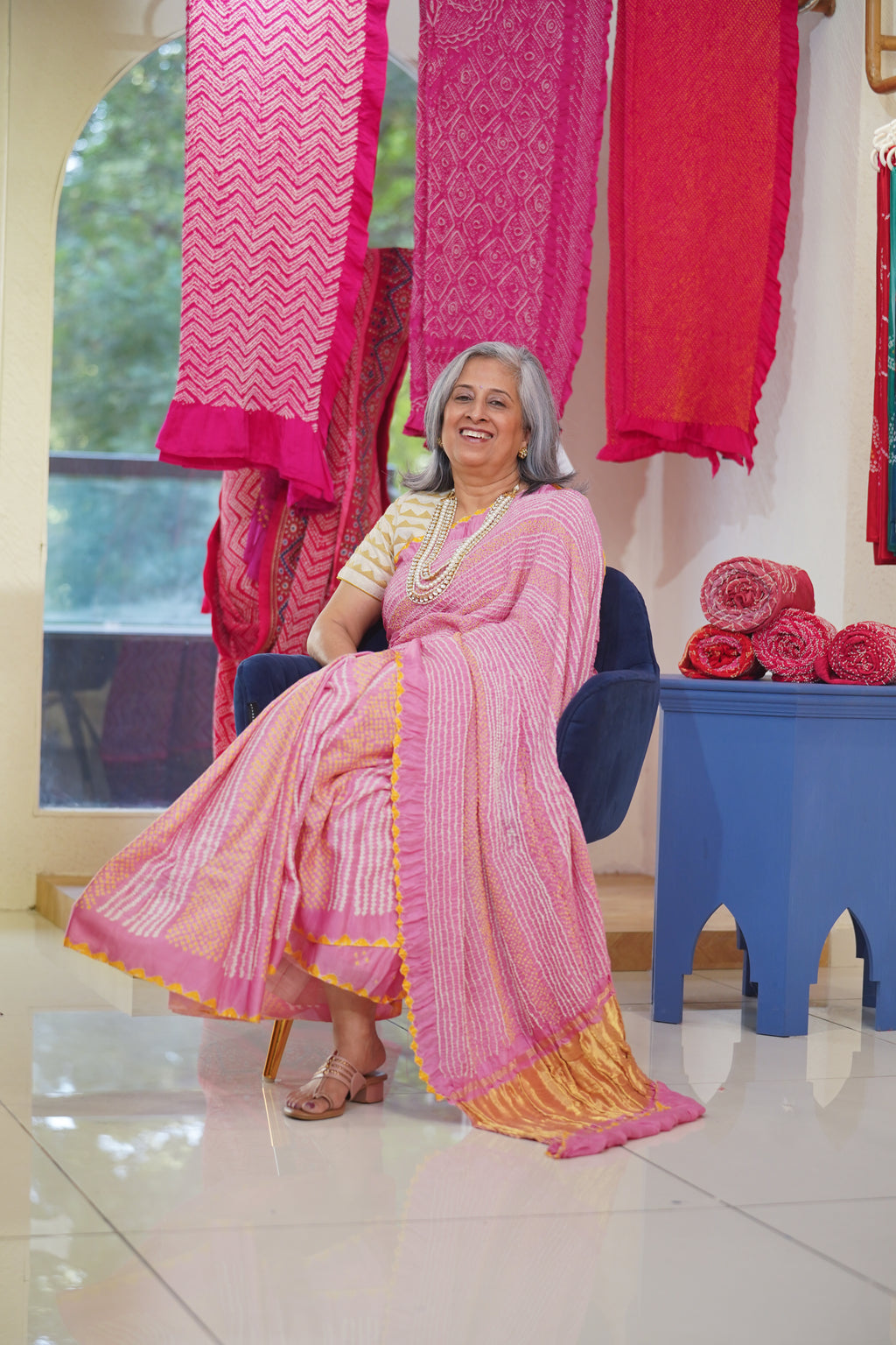 LIGHT PINK LINES AND DOTS SILK BANDHANI SAREE