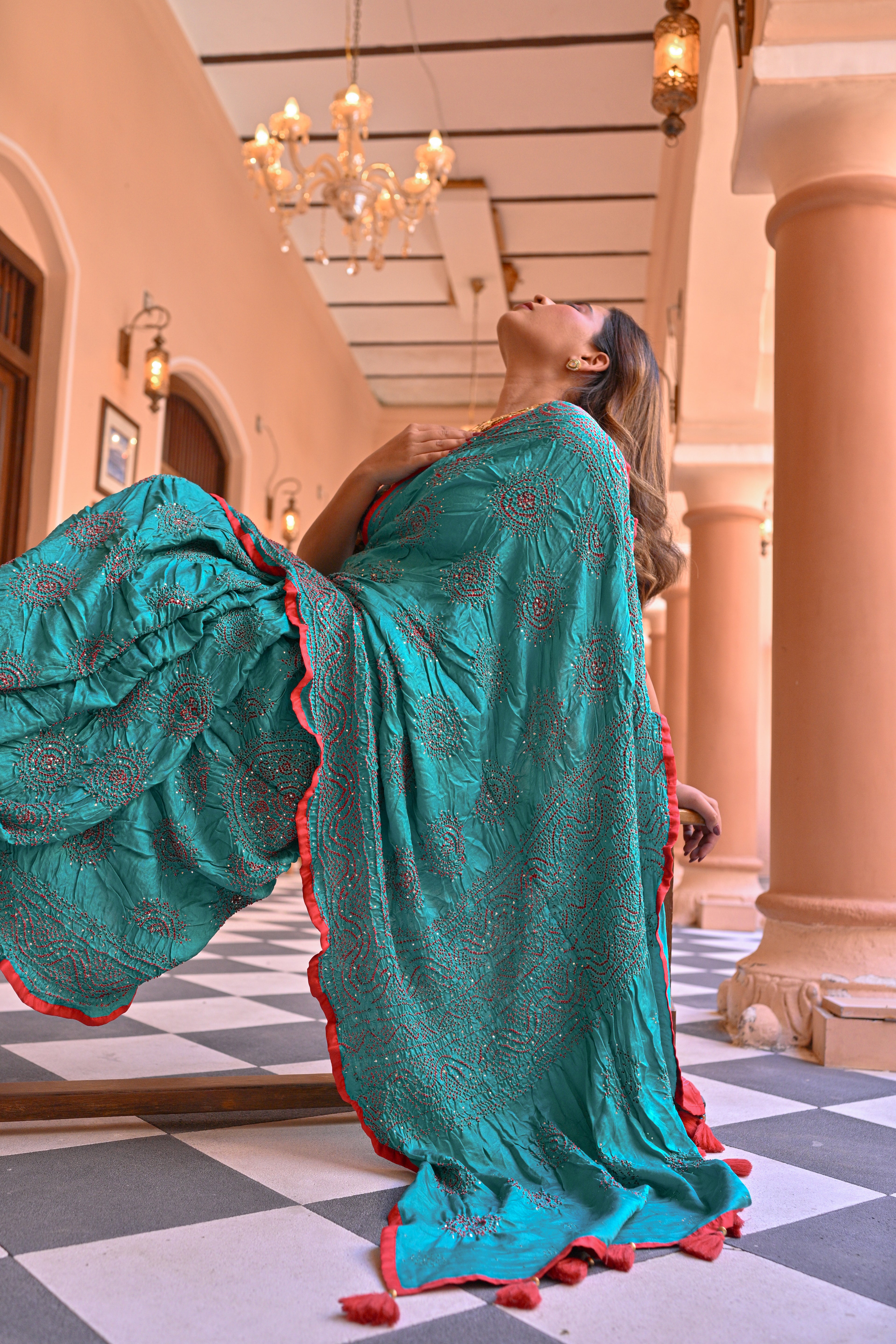 GREEN CLASSIC TRADITIONAL LADDOO BANDHANI SILK SAREE WITH SILK BORDER AND MUKAISH WORK