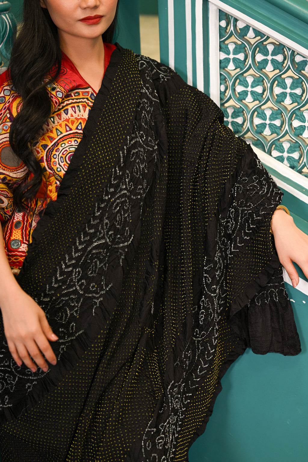 BLACK CLASSIC TRADITIONAL BANDHANI SILK SAREE