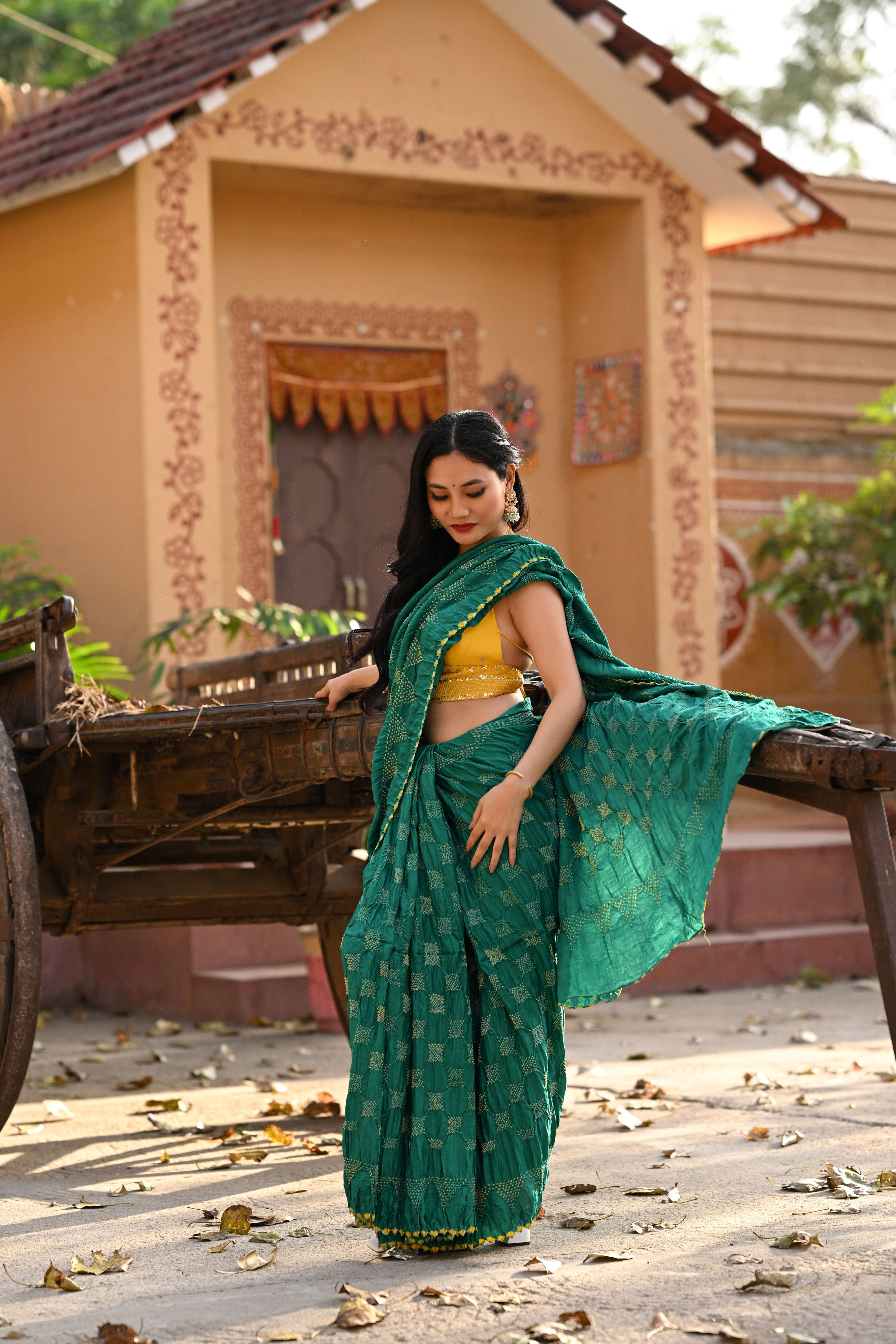 GREEN GEOMETRIC SQUARE BANDHANI SILK SAREE