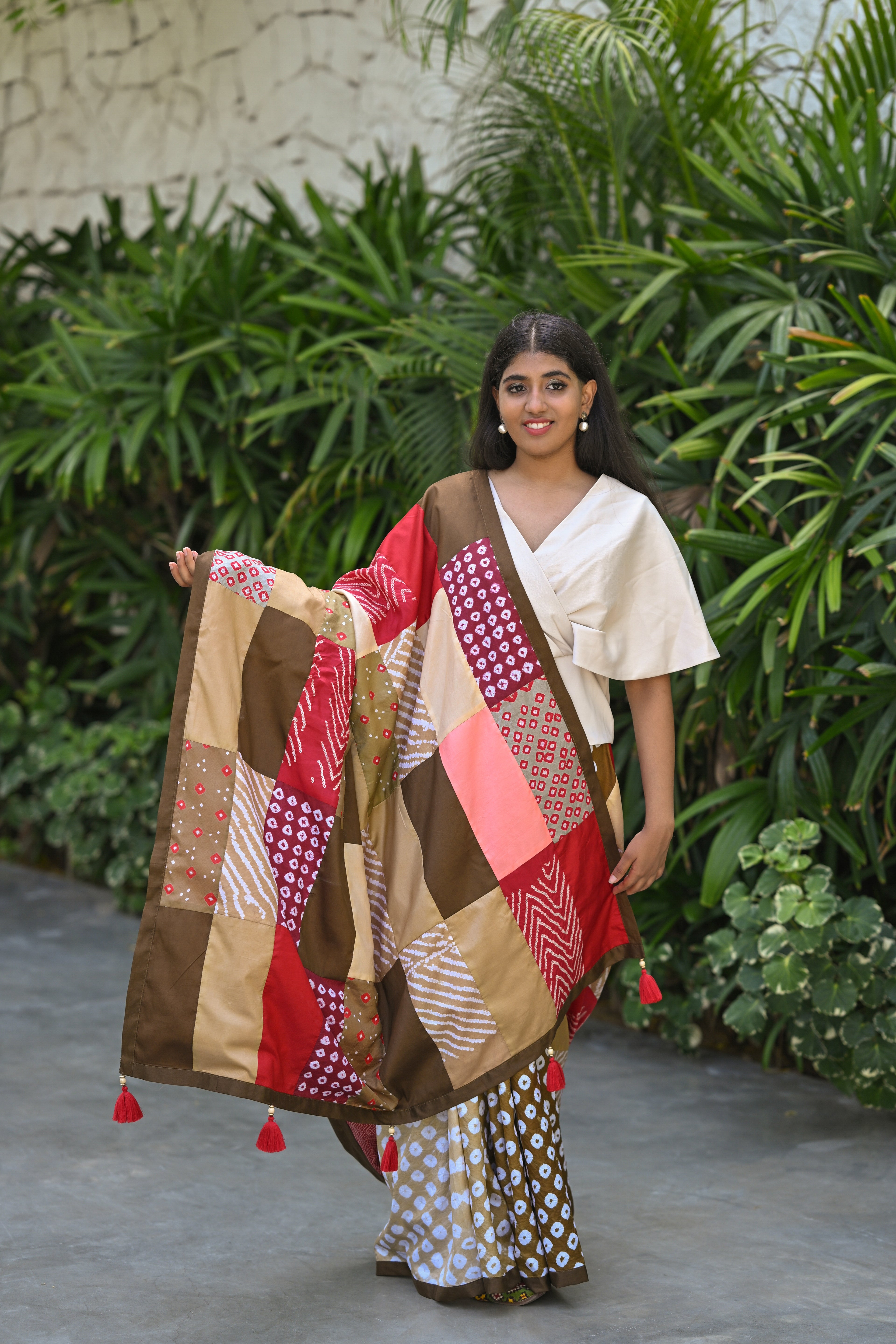 BROWN BAARADOZI PATCHWORK REVERSIBLE SILK SAREE