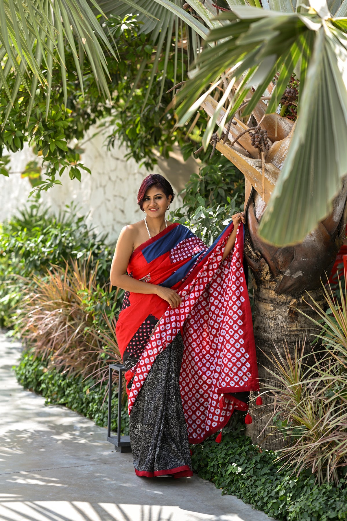 BAARADOZI PATCHWORK REVERSIBLE SILK SAREE RED-BLACK