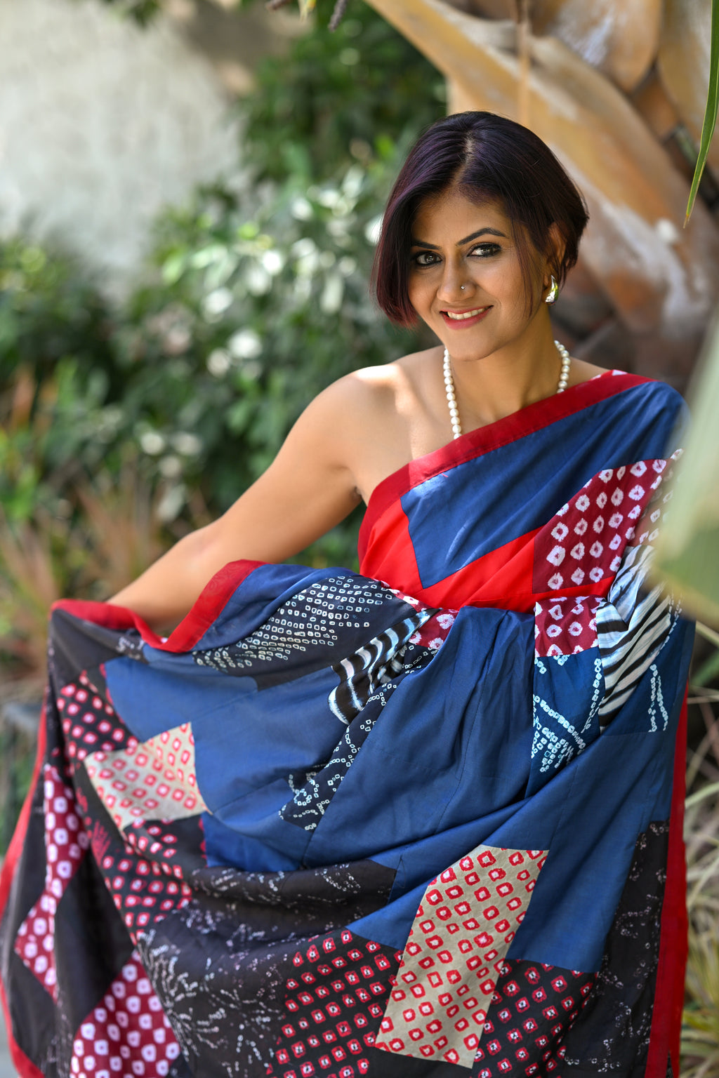 RED-BLACK BAARADOZI PATCHWORK REVERSIBLE SILK SAREE