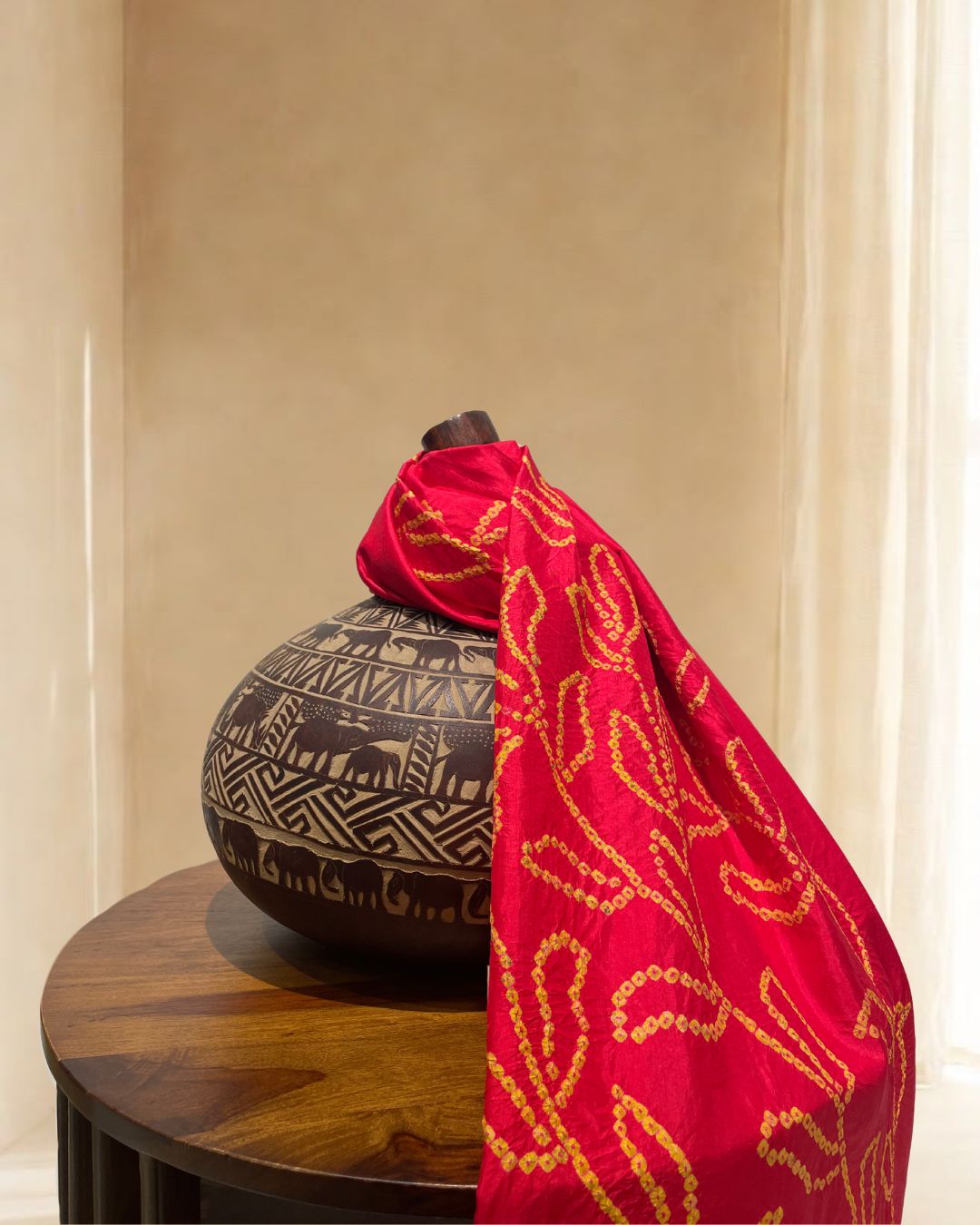 RED CENTRE PANEL LEAF BANDHANI SILK FABRIC